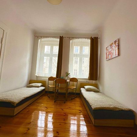 Albergue Lilia House Poznan Exterior foto